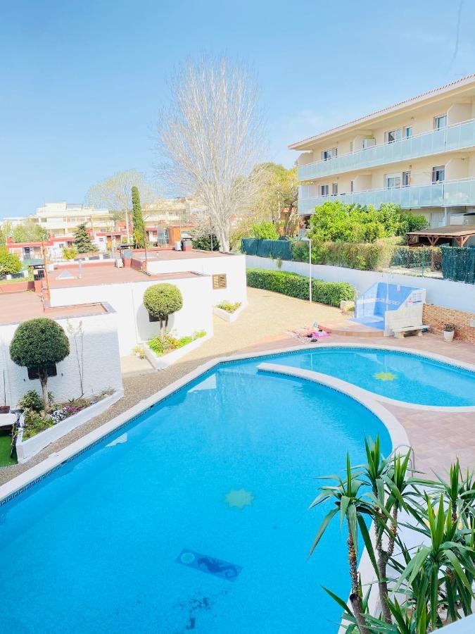 Bbq - Pool - Costa Apartments Salou Bagian luar foto